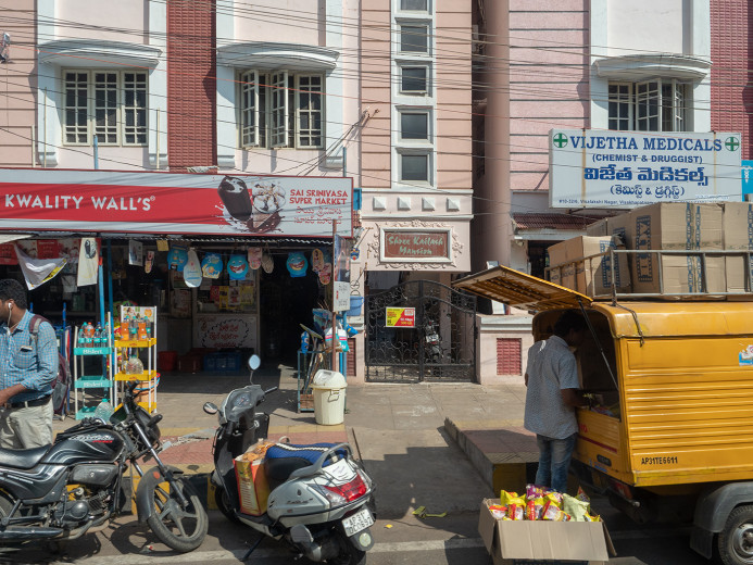 Super_Market_OM51763