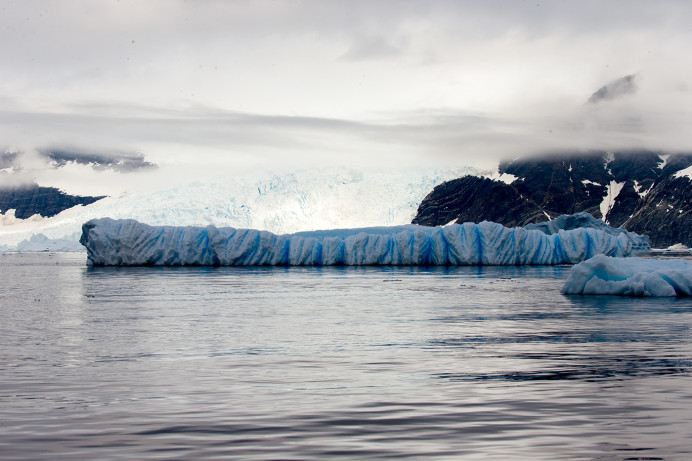 Iceberg_1X47205
